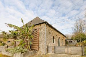 Maisons de vacances Gite La Grange aux Hirondelles - En campagne : Maison 5 Chambres
