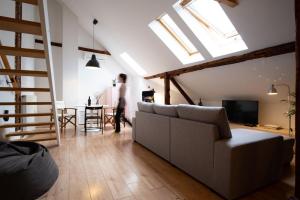 Art Peaceful Historical city center apartment