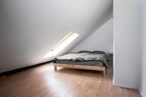 Art Peaceful Historical city center apartment