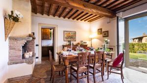 CASALE FIENILE 8, Emma Villas