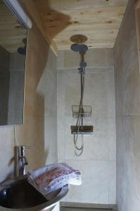 Chalets Cabanon : photos des chambres