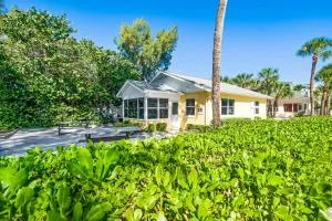 Whispering Waves West - هولمز بيتش