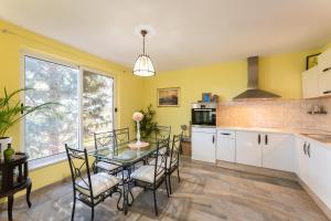 Seaview Pool Villa with cinema up to 26