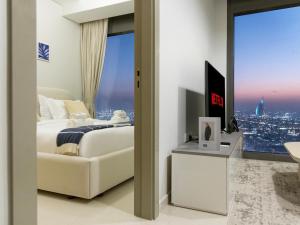 Skyline Elegance - 2BR High floor - 5min Dubai Mall