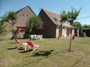 Maisons de vacances Charmante maison au coeur du Berry avec jardin et parking, proche Parc de la Brenne - FR-1-591-653 : photos des chambres