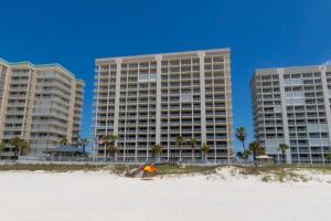 Windward Pointe Condominiums