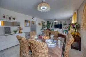 Évasion Thailandaise - Feng Shui - Parking - 萨瑟纳日