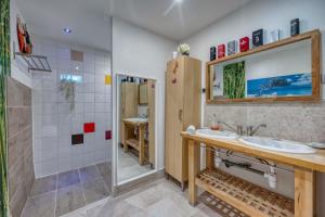 Appartements Evasion Thailandaise - Feng Shui - Parking : Appartement 2 Chambres - Vue sur Jardin