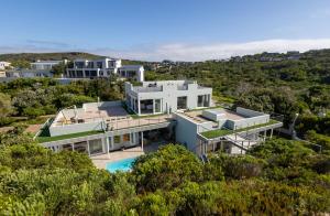 Ocean's Edge Holiday Villa