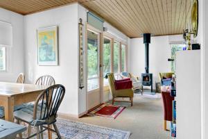 Cottage By Veddinge In Charming 70S Style
