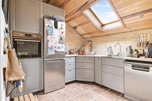 Lovely Summer Villa In Natural Surroundings