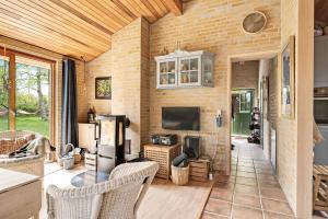 Lovely Summer Villa In Natural Surroundings