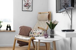 Inviting Holiday Apartment With Sea View