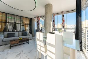 CT 352 - Faros Torremolinos City Towers 1 - Walking distance to everything