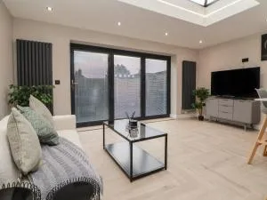 The Cloud House Upton by Chester  - Wervin