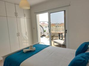 Nissi Retreat - Walk to Nissi beach!