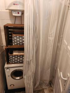 Mini Quiet Central Studio