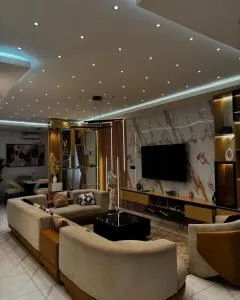 Luxurious 4 Bedroom Rooftop Duplex By StayHub - Garki