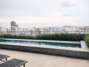 Apart com vista incrível ao lado do Allianz parque e shopping Bourbon - com estacionamento