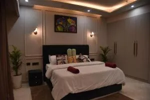 Luxurious Master Suite 01 - Meerut