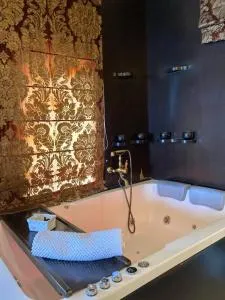 Pandion Luxury Boutique Hotel & Suites with Spa - 尼奥楚里翁