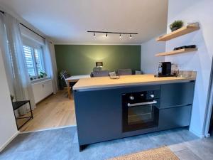 Stylisches Cityapartment mit Schloßbergblick