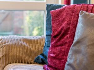 Cosy York Home with Parking - Pass the Keys