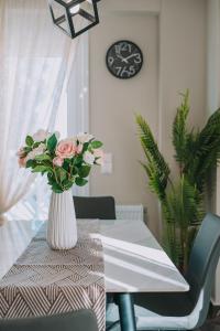 Brand New Building Deluxe Apartments With Parking Nearby Train