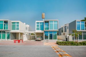 Luxurious 6-Bedroom Villa with Scenic Views