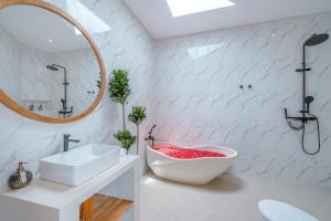 Villa Kallistē - Mediterranean & Luxury 3BR - Canggu Beach