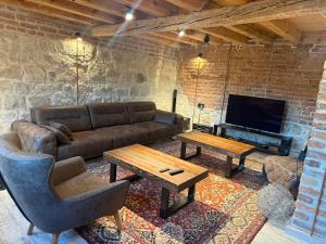 Villa The Old School Plana with Hot Pool & SPA by BookVillaBG