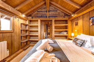 Tiki Lodge - hot tub & sauna