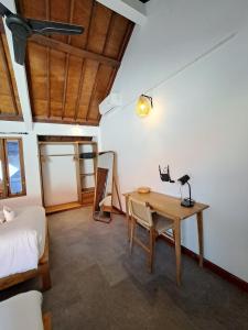 Relaxing Mezzanine 4 in Pererenan Canggu Bali, I Feel Good Villa 4