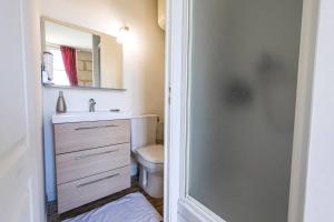 Appartements Le petit Leon - CENTRE Chinon - ideal CNPE : photos des chambres