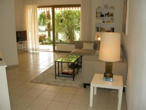 Aphrodite by Fewotessin