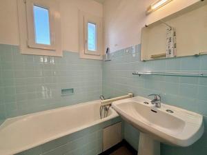 Quiberon - 2 pièces, 40m², 4 pers, parking, balcons, près de la mer - FR-1-478-26