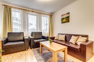 Alpine Haven 2-Bedroom Escape, Pamporovo by Flat Mаnager