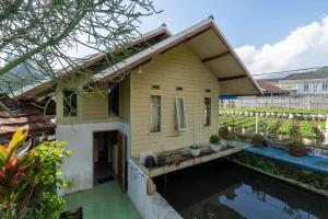 Villa Kayu Ciwidey