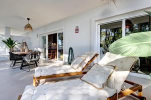 Apartment Alejandra - Gerenoveerd appartement direct aan zee