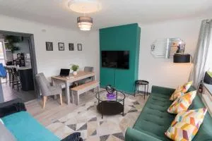 4 bedroom cosy home Birmingham - Longbridge