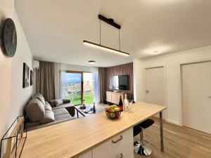 PaulMarie Apartment Lounge Ocean View