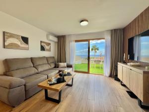 PaulMarie Apartment Lounge Ocean View