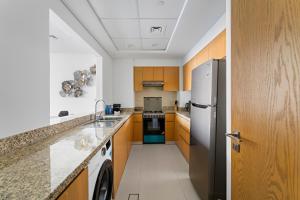 2BR plus Maid Bellevue Tower 1, Burj Khalifa View