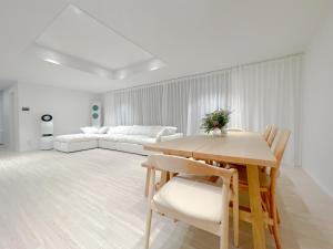 High End Hongdae House