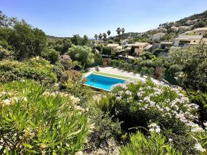 Villa Les Bancaous climatisée pour 6 personnes avec piscine privée dans le Domaine de Valcros à La Londe-les-Maures