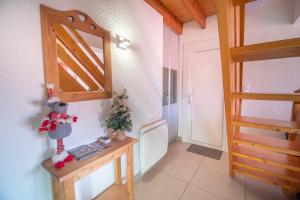 Duplex dans chalet avec superbe vue lac et piscine commune