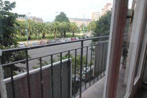 2 ambientes con dependencia y vista a Plaza Colón