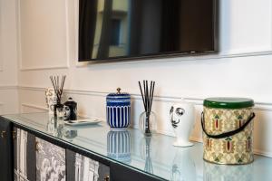 Vatican Boutique RHome