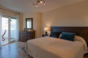 Lovely first line Apartment with Seaviews RDR452