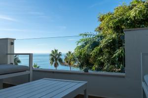 Lovely first line Apartment with Seaviews RDR452